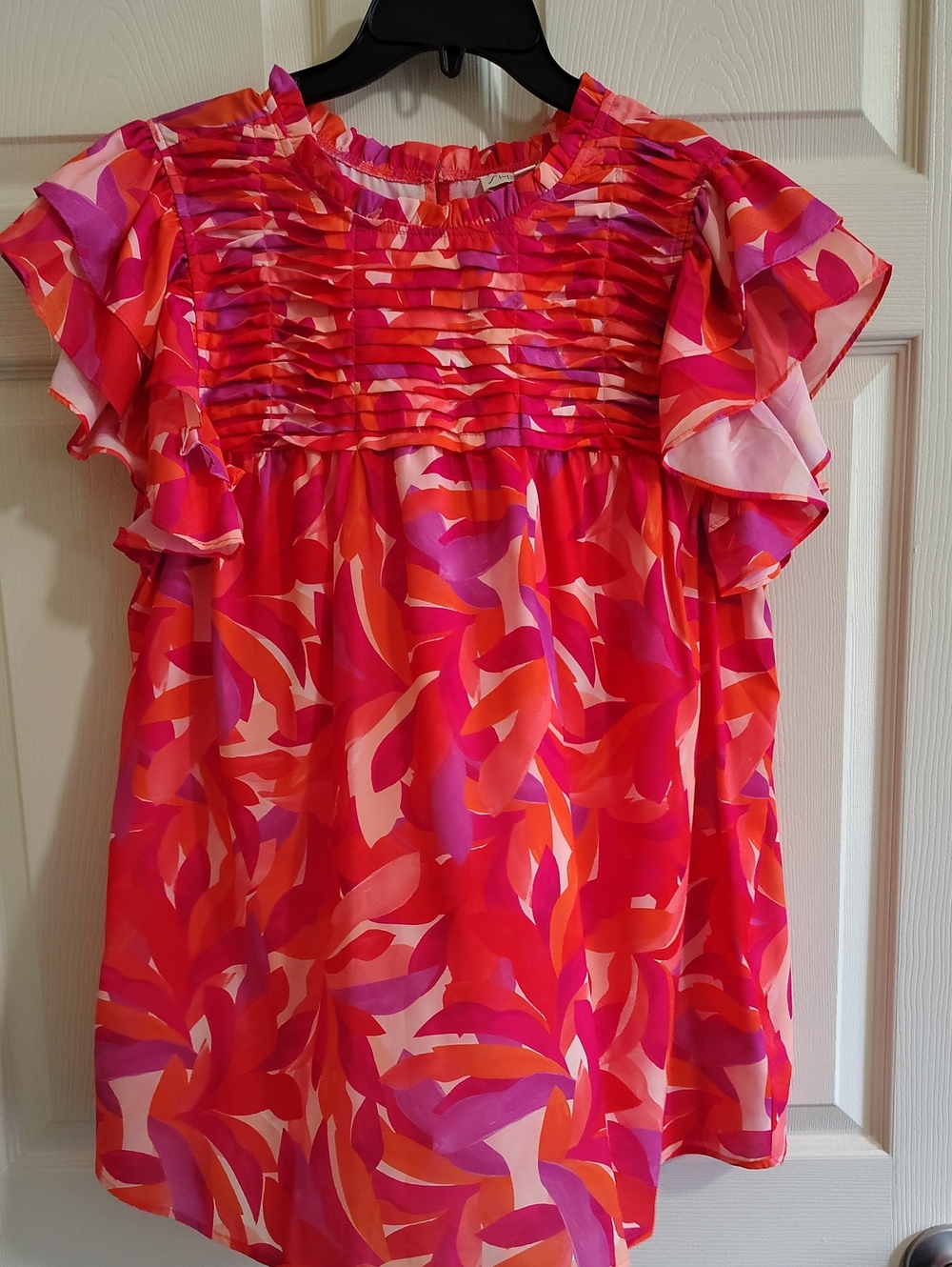 She &Sky Women’s Pink & Orange Flutter Sleeve Top